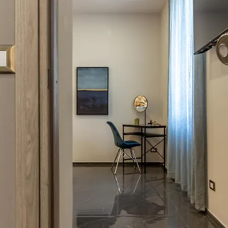 Golden View Holidays Apartment *